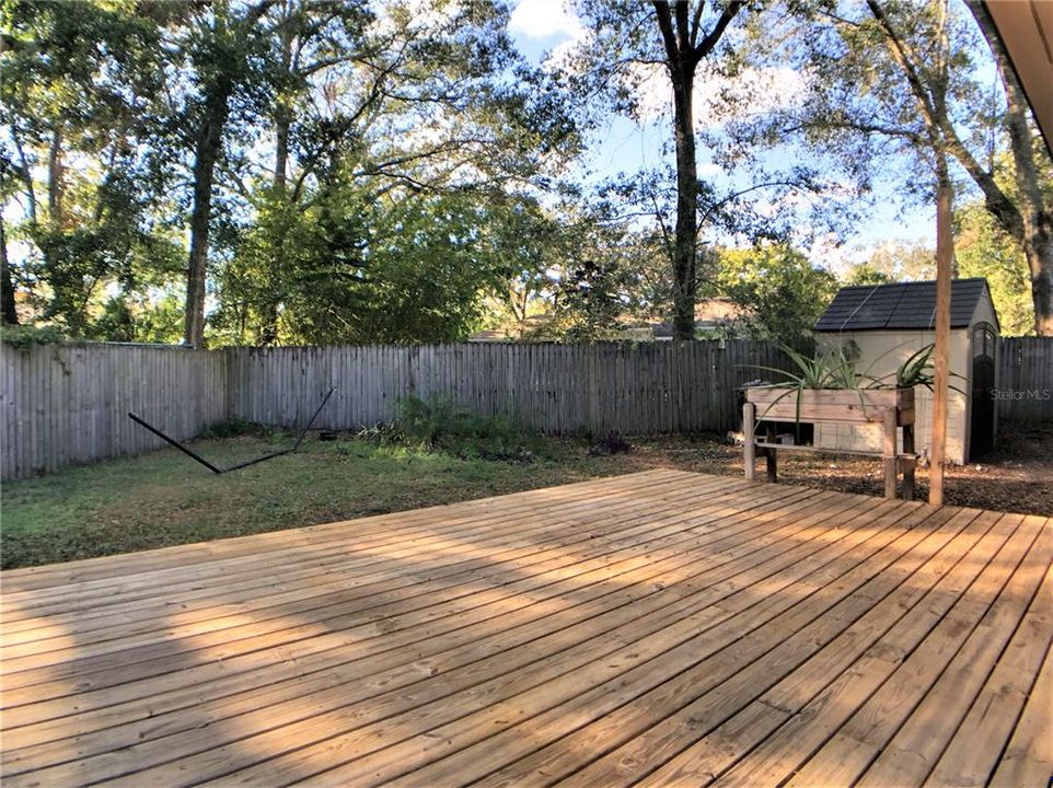 Active With Contract: $1,875 (2 beds, 1 baths, 1032 Square Feet)