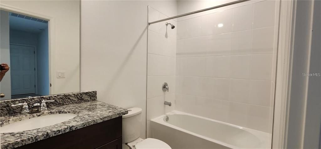 Под контрактом: $1,799 (3 спален, 2 ванн, 1255 Квадратных фут)