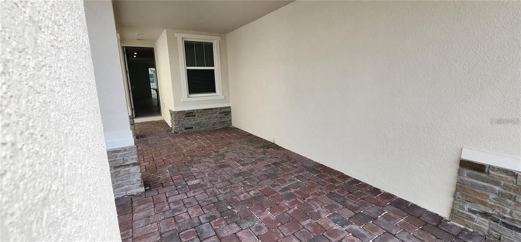 Под контрактом: $1,799 (3 спален, 2 ванн, 1255 Квадратных фут)