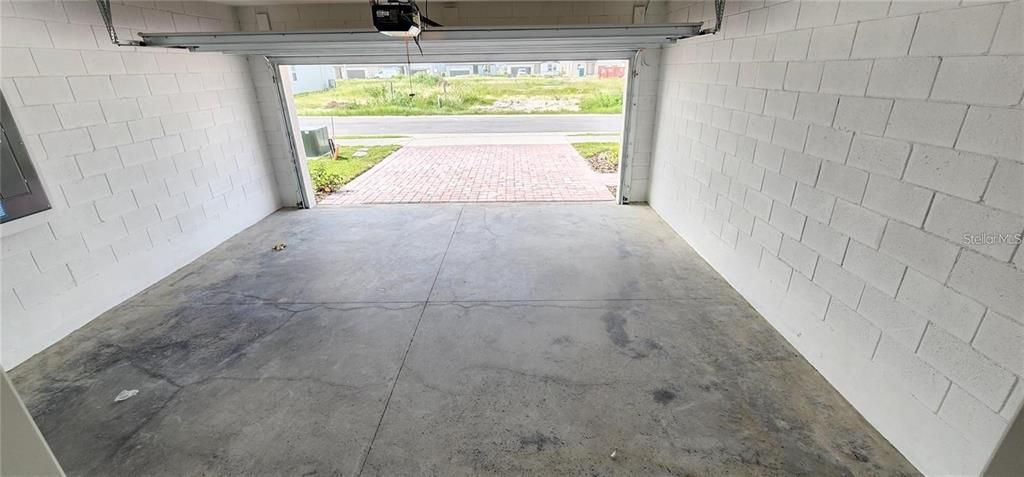 Под контрактом: $1,799 (3 спален, 2 ванн, 1255 Квадратных фут)