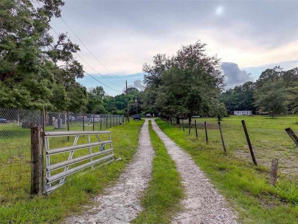 For Sale: $185,000 (3 beds, 2 baths, 1344 Square Feet)