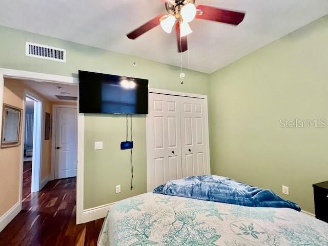 For Rent: $4,400 (2 beds, 2 baths, 1102 Square Feet)