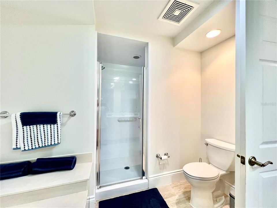 For Rent: $4,400 (2 beds, 2 baths, 1102 Square Feet)