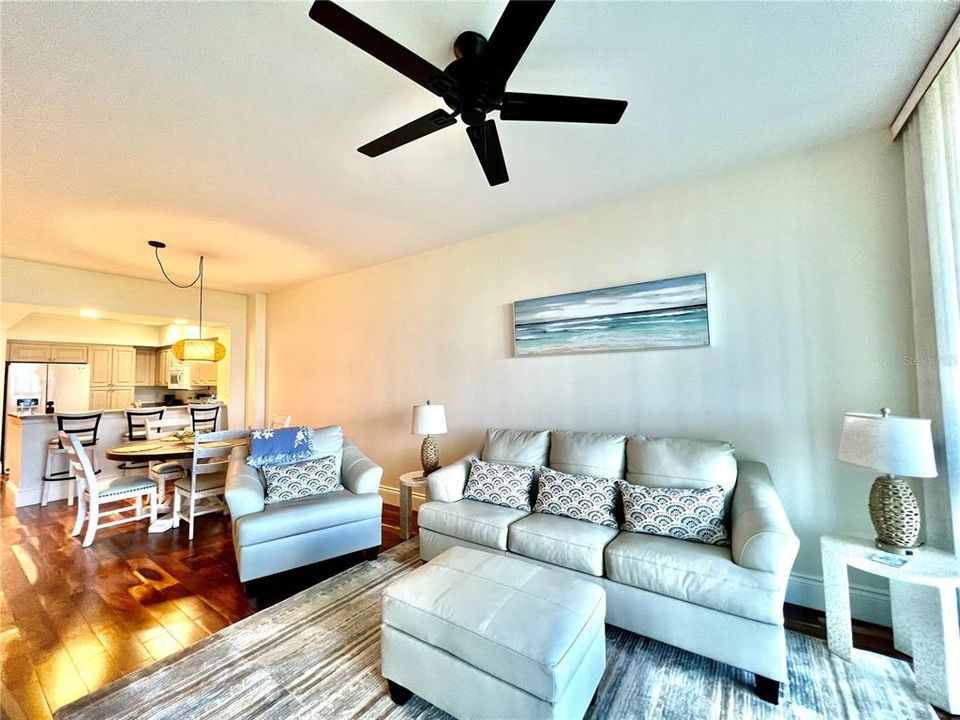 For Rent: $4,400 (2 beds, 2 baths, 1102 Square Feet)