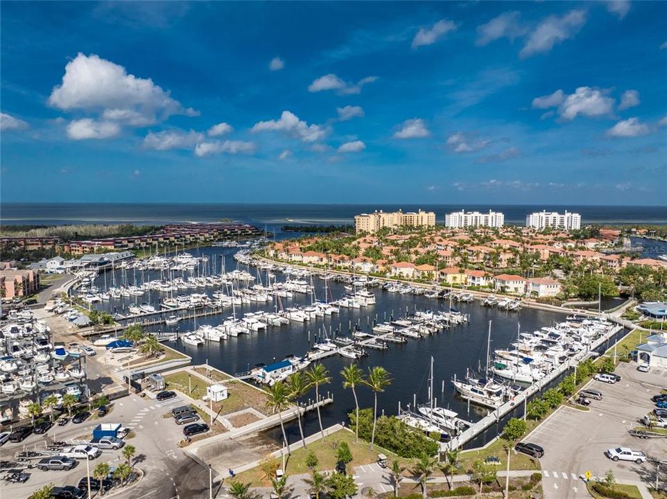 For Rent: $4,400 (2 beds, 2 baths, 1102 Square Feet)