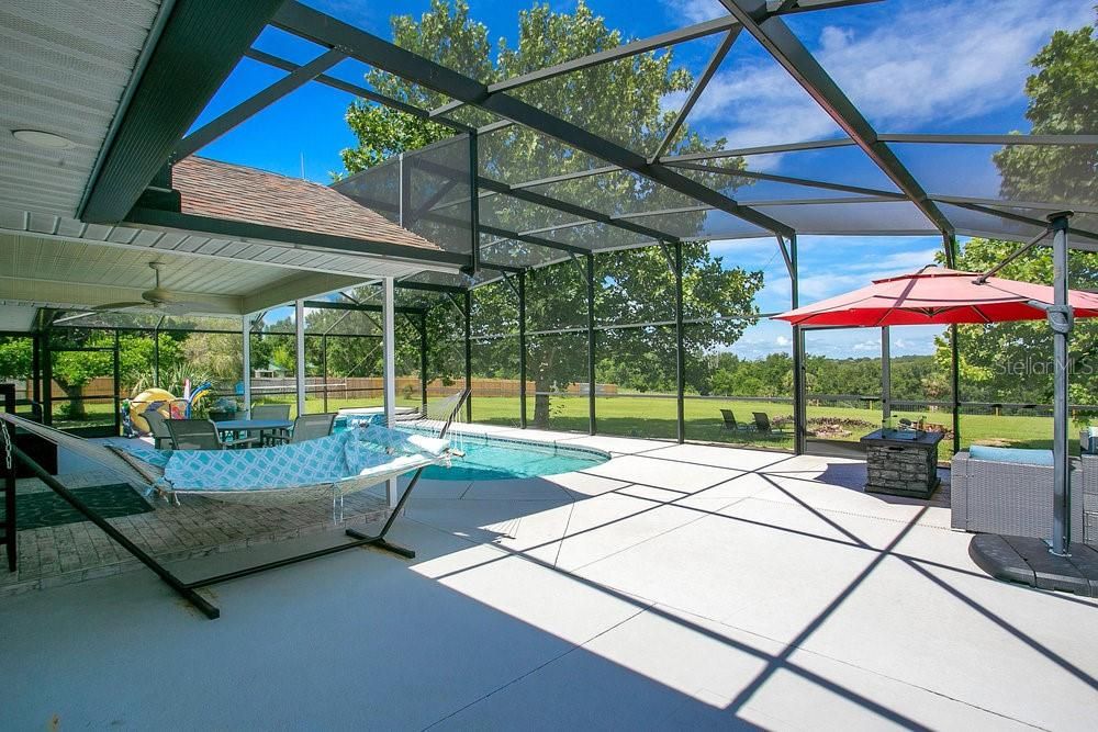 En Venta: $773,000 (4 camas, 3 baños, 1718 Pies cuadrados)