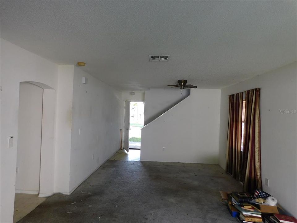 Active With Contract: $235,000 (3 beds, 2 baths, 1426 Square Feet)