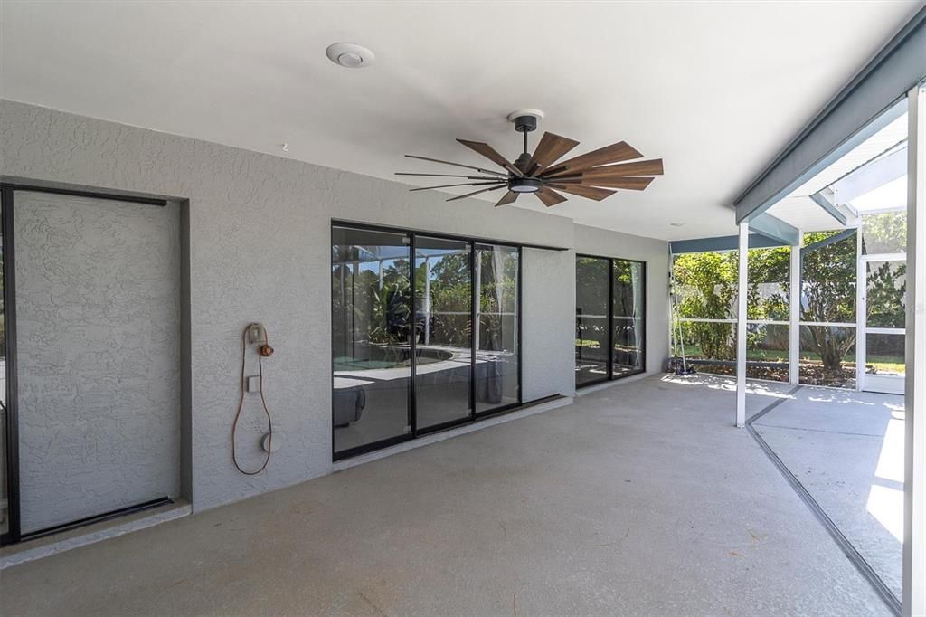 待售: $690,000 (4 贝兹, 3 浴室, 2158 平方英尺)