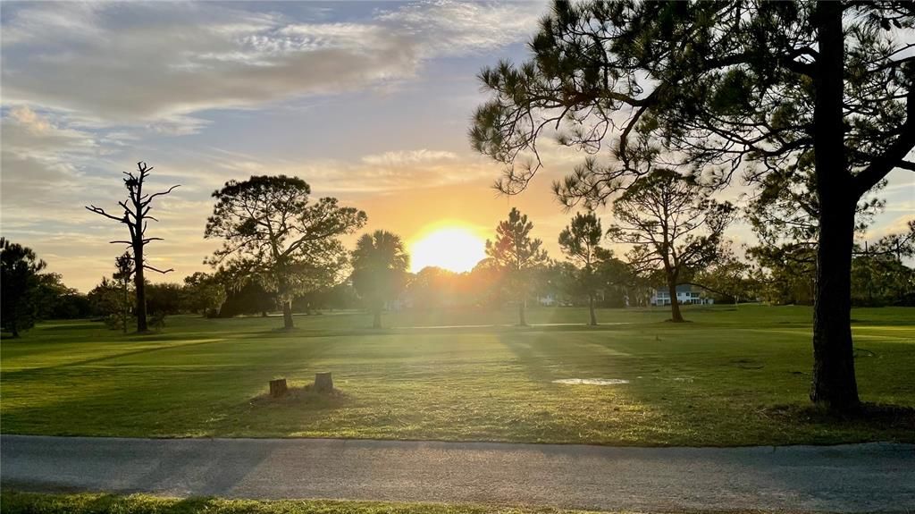 待售: $690,000 (4 贝兹, 3 浴室, 2158 平方英尺)