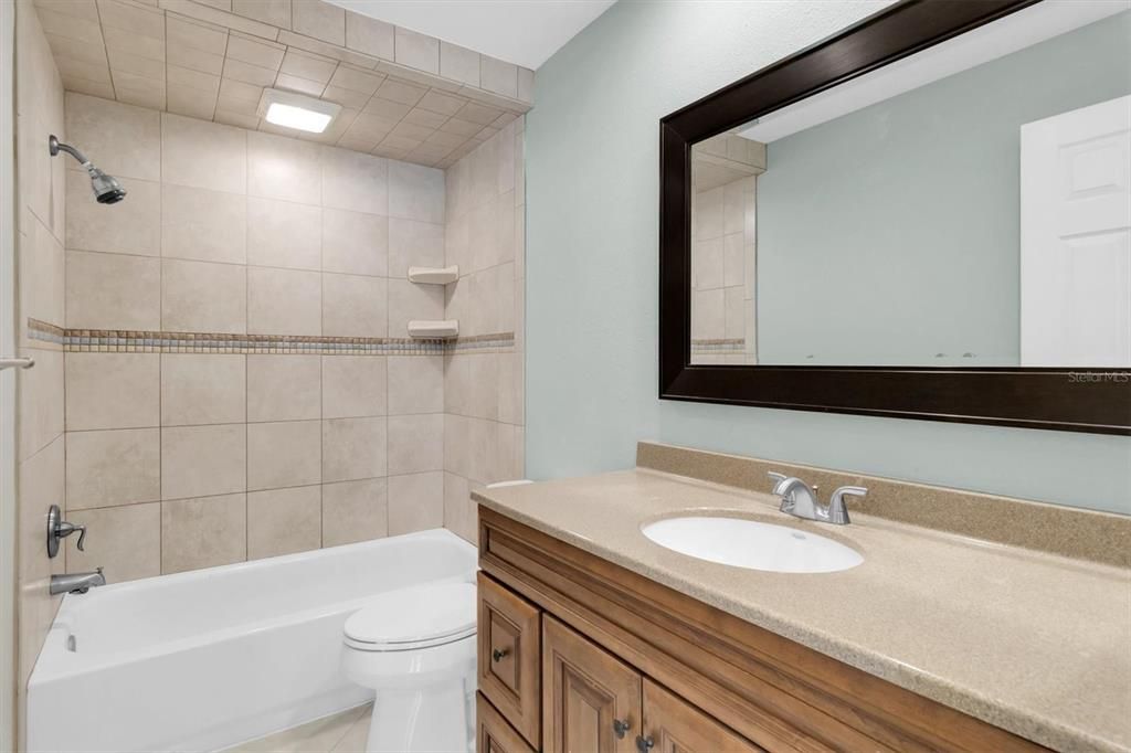 待售: $690,000 (4 贝兹, 3 浴室, 2158 平方英尺)