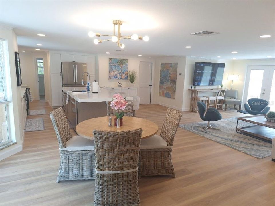 En Renta: $9,500 (3 camas, 2 baños, 2605 Pies cuadrados)
