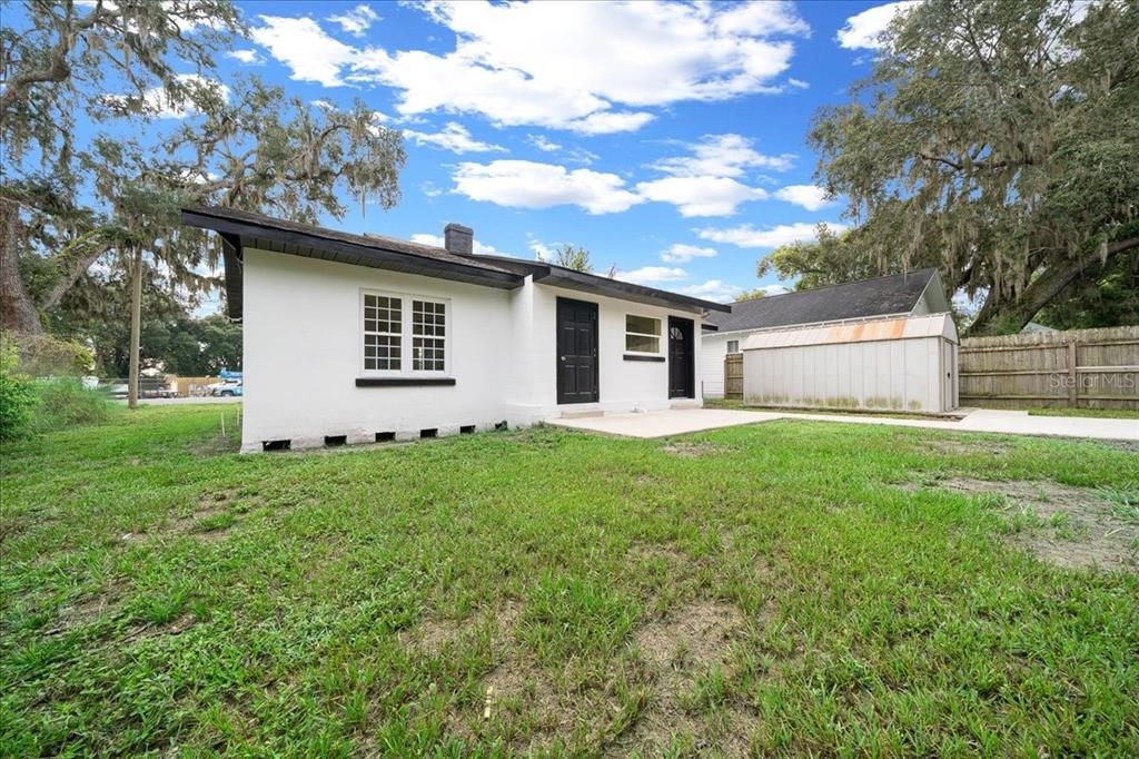 Active With Contract: $210,000 (3 beds, 1 baths, 1152 Square Feet)