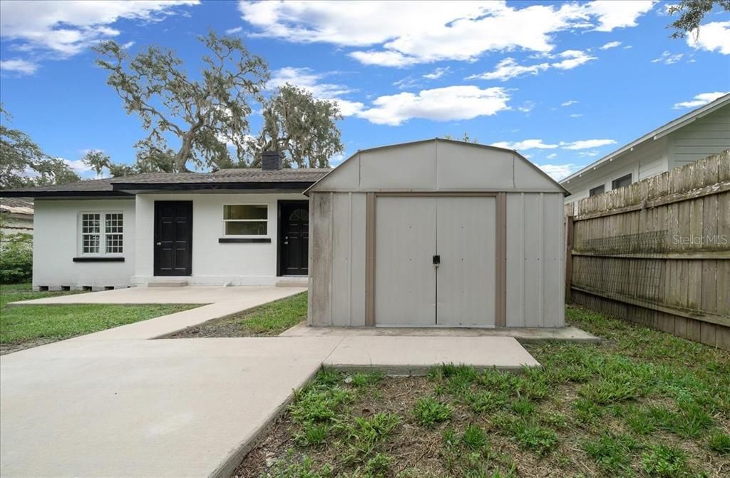 Active With Contract: $210,000 (3 beds, 1 baths, 1152 Square Feet)