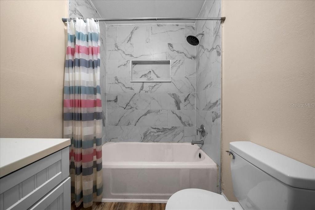 Active With Contract: $210,000 (3 beds, 1 baths, 1152 Square Feet)