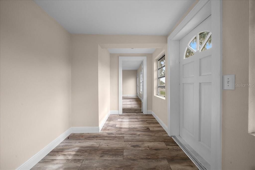 Active With Contract: $210,000 (3 beds, 1 baths, 1152 Square Feet)