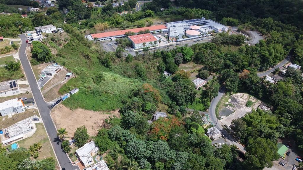 待售: $57,700 (0.44 acres)