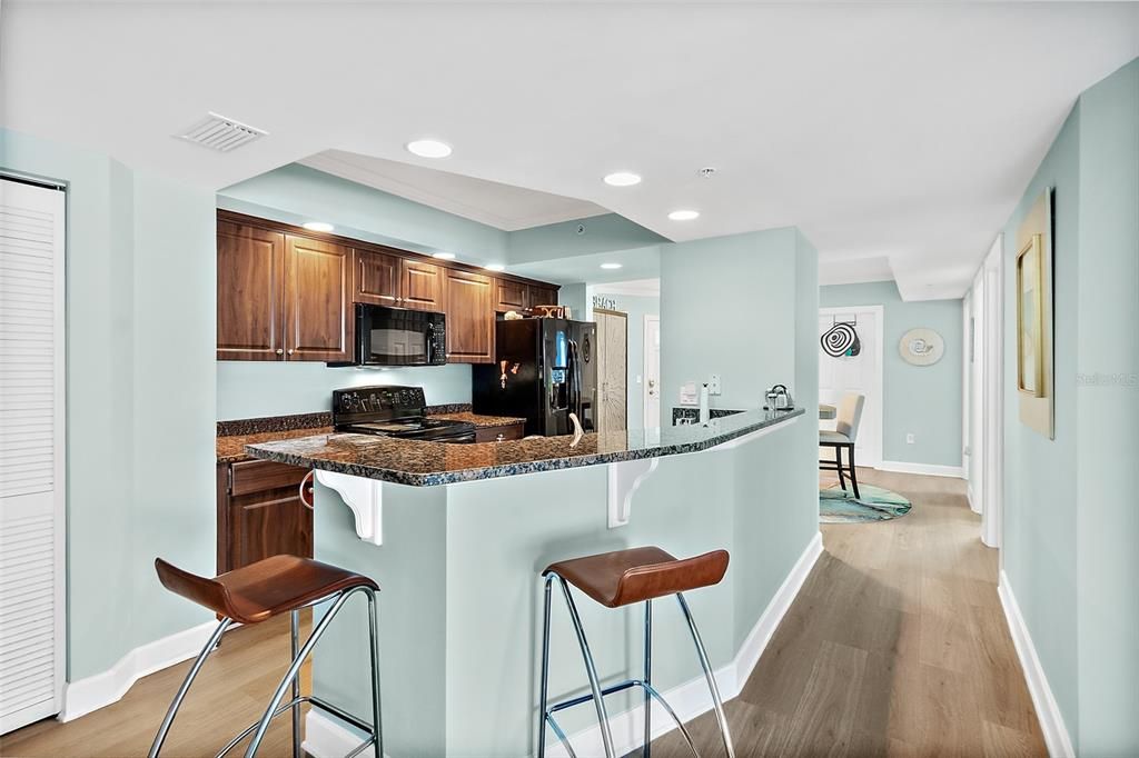 En Venta: $699,000 (3 camas, 3 baños, 2072 Pies cuadrados)