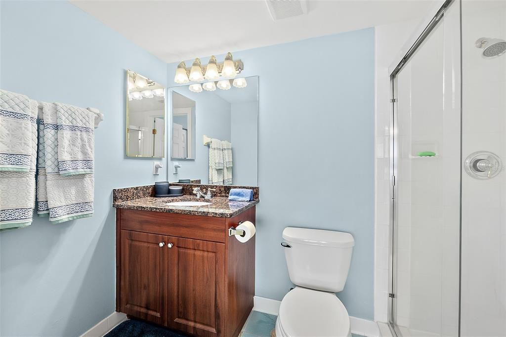 En Venta: $699,000 (3 camas, 3 baños, 2072 Pies cuadrados)