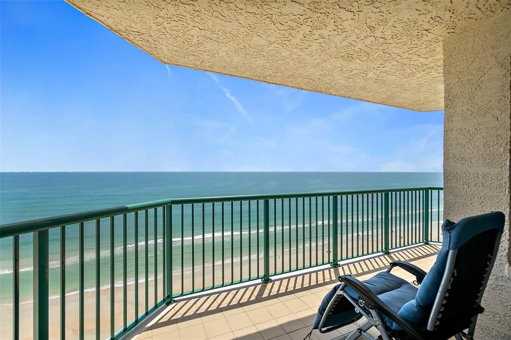 En Venta: $699,000 (3 camas, 3 baños, 2072 Pies cuadrados)