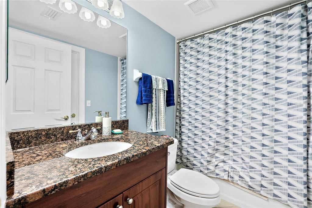 En Venta: $699,000 (3 camas, 3 baños, 2072 Pies cuadrados)