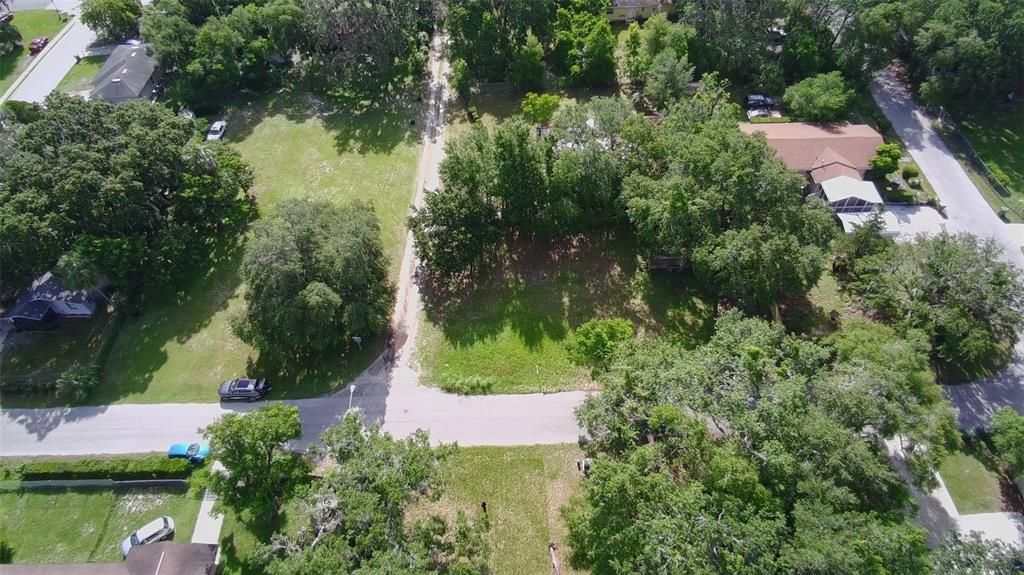 На продажу: $48,000 (0.21 acres)