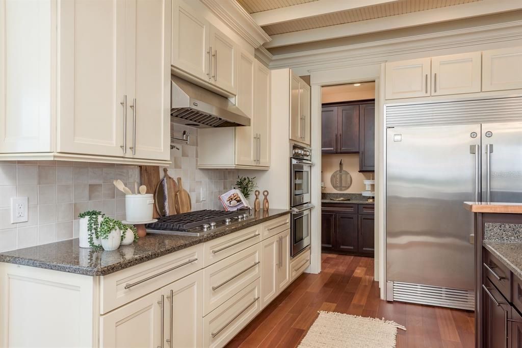 En Venta: $4,250,000 (5 camas, 4 baños, 4039 Pies cuadrados)