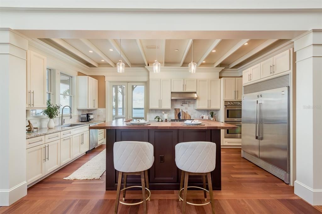 En Venta: $4,250,000 (5 camas, 4 baños, 4039 Pies cuadrados)