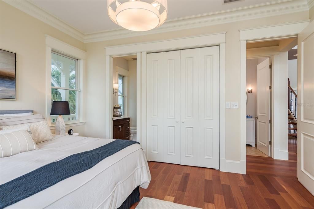 En Venta: $4,250,000 (5 camas, 4 baños, 4039 Pies cuadrados)