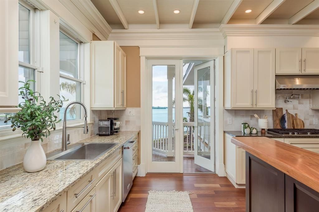 En Venta: $4,250,000 (5 camas, 4 baños, 4039 Pies cuadrados)