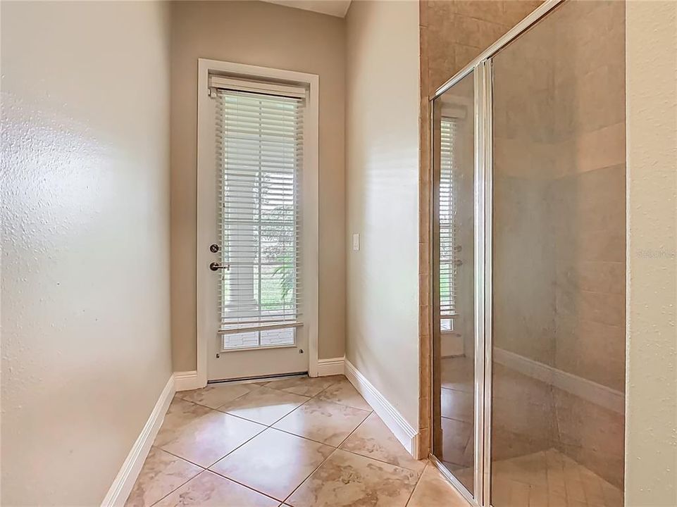 For Sale: $690,000 (4 beds, 4 baths, 4034 Square Feet)