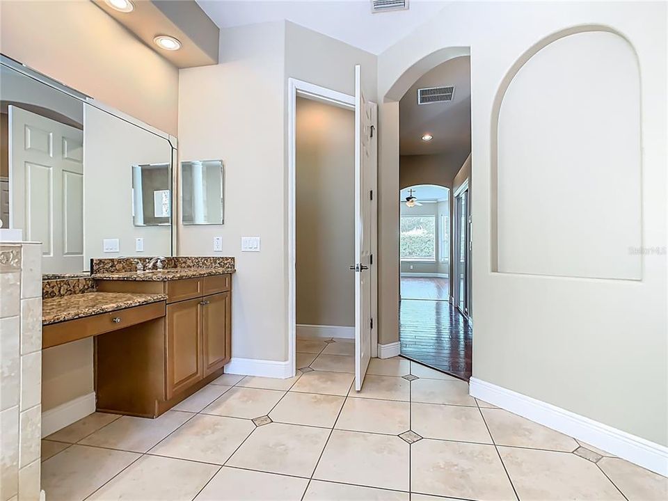 For Sale: $690,000 (4 beds, 4 baths, 4034 Square Feet)