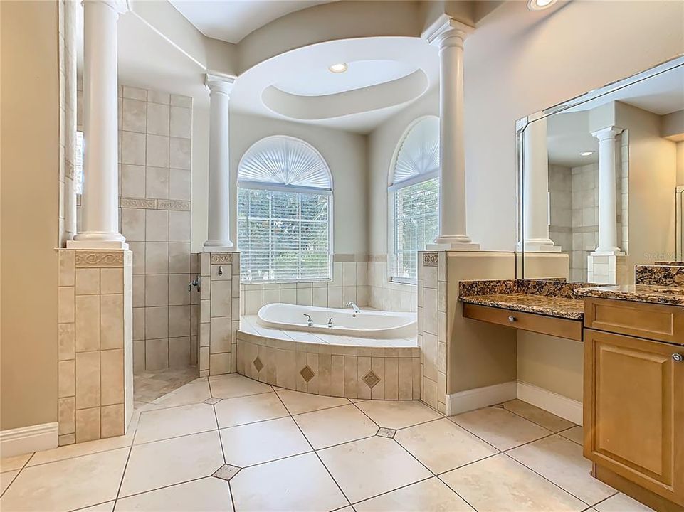 For Sale: $690,000 (4 beds, 4 baths, 4034 Square Feet)