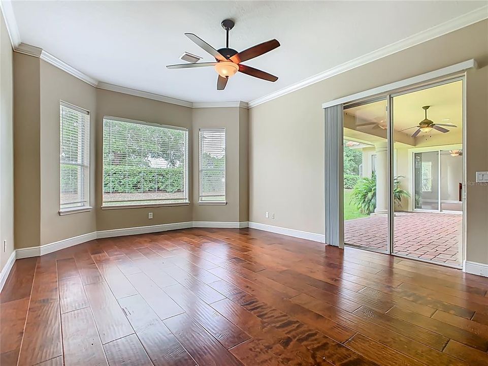 For Sale: $690,000 (4 beds, 4 baths, 4034 Square Feet)