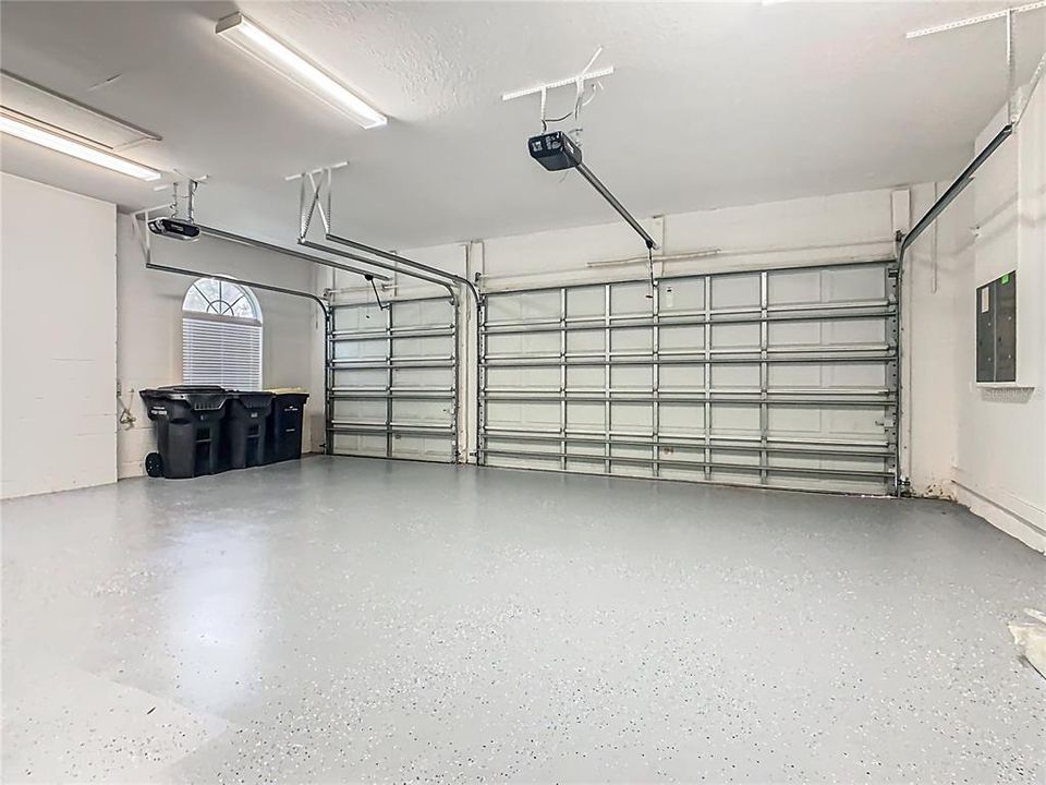 For Sale: $690,000 (4 beds, 4 baths, 4034 Square Feet)