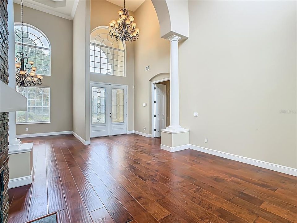 For Sale: $690,000 (4 beds, 4 baths, 4034 Square Feet)