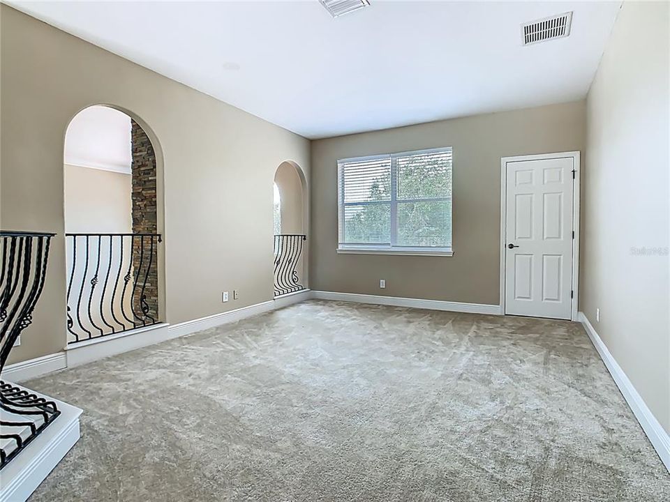 For Sale: $690,000 (4 beds, 4 baths, 4034 Square Feet)