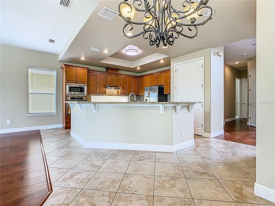 For Sale: $690,000 (4 beds, 4 baths, 4034 Square Feet)