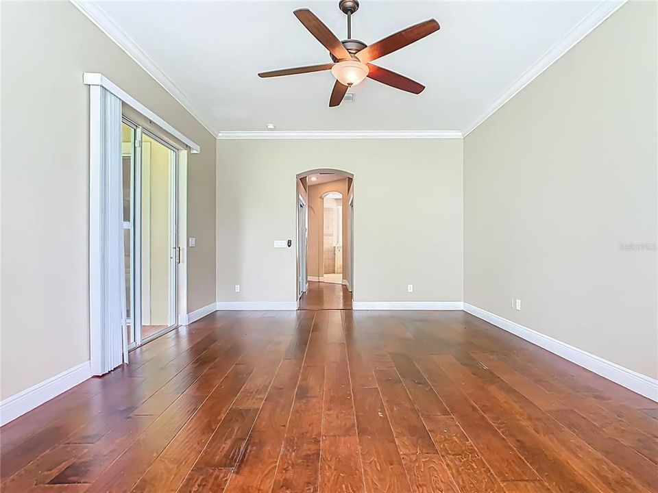 For Sale: $690,000 (4 beds, 4 baths, 4034 Square Feet)