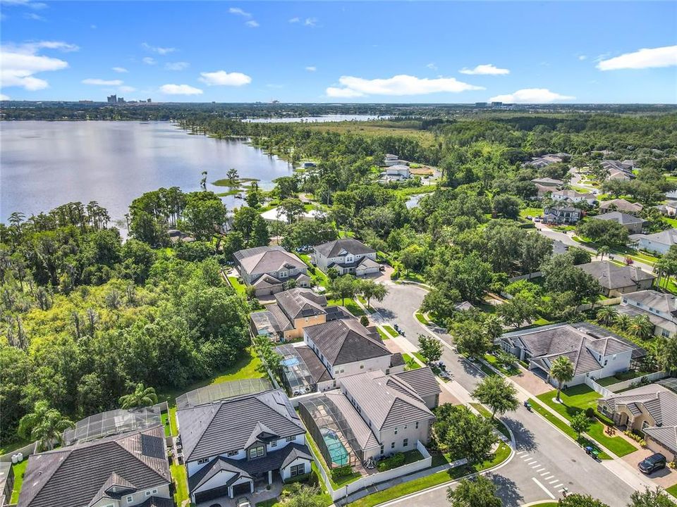 Active With Contract: $1,095,000 (5 beds, 4 baths, 4068 Square Feet)