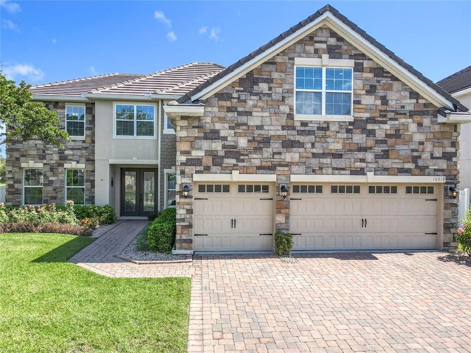 Active With Contract: $1,095,000 (5 beds, 4 baths, 4068 Square Feet)