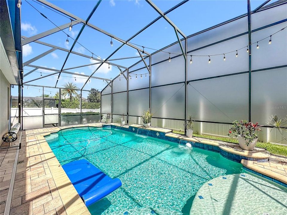 Active With Contract: $1,095,000 (5 beds, 4 baths, 4068 Square Feet)