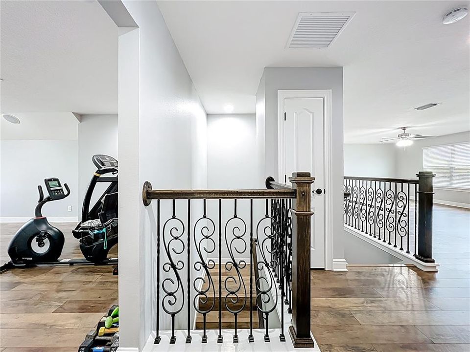 Active With Contract: $1,095,000 (5 beds, 4 baths, 4068 Square Feet)