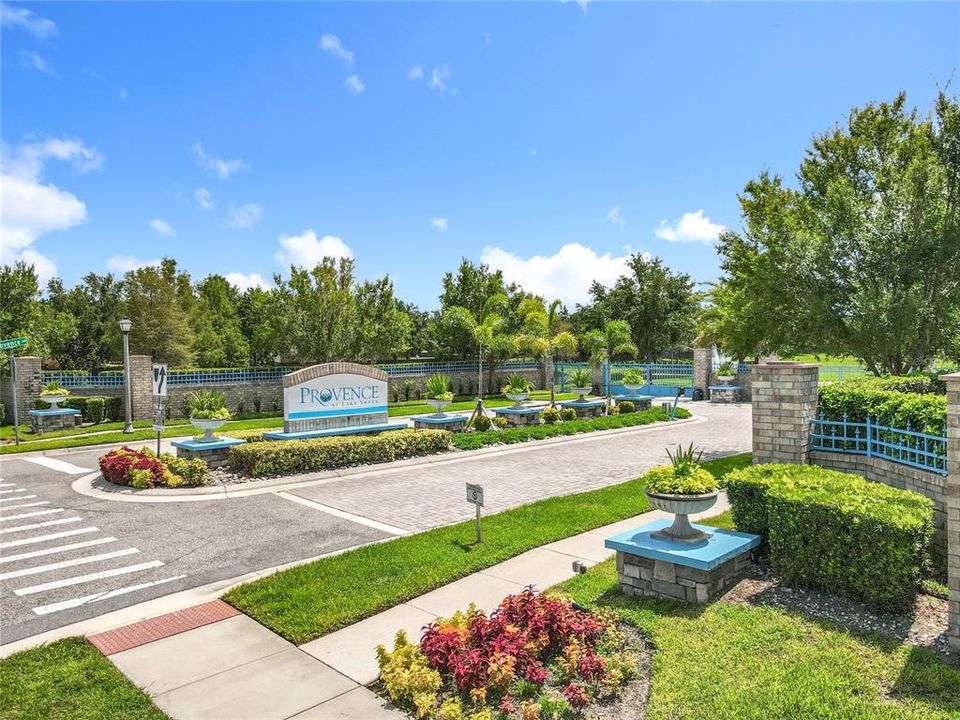 Active With Contract: $1,095,000 (5 beds, 4 baths, 4068 Square Feet)