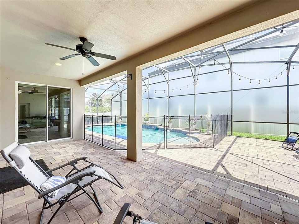 Active With Contract: $1,095,000 (5 beds, 4 baths, 4068 Square Feet)