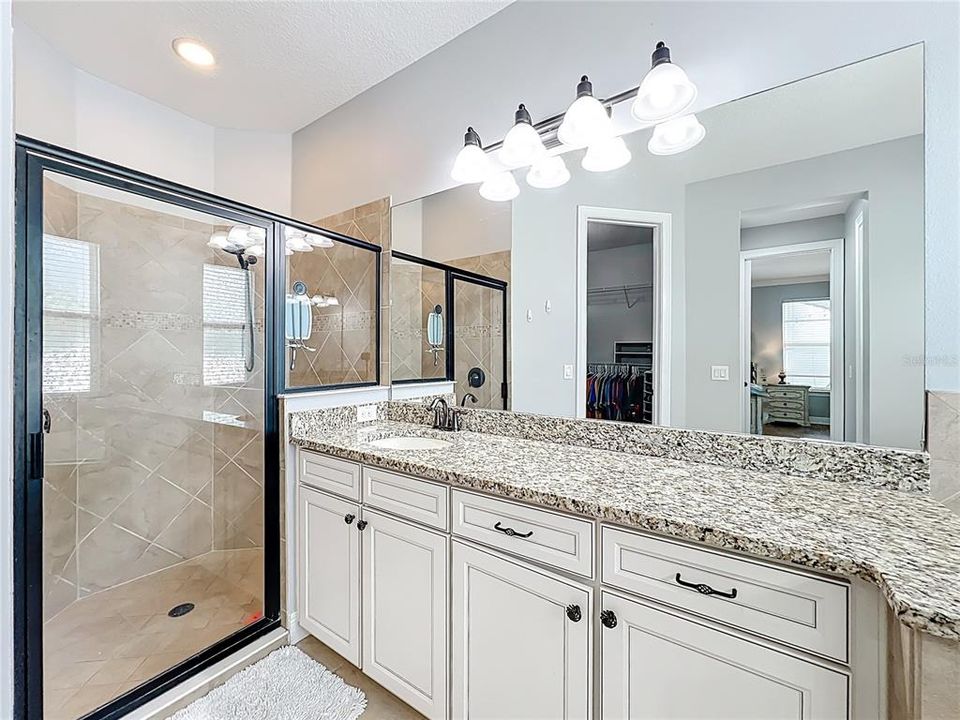 Active With Contract: $1,095,000 (5 beds, 4 baths, 4068 Square Feet)