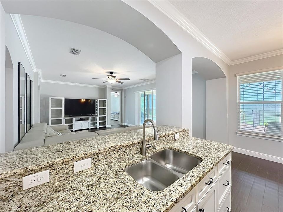 Active With Contract: $1,095,000 (5 beds, 4 baths, 4068 Square Feet)