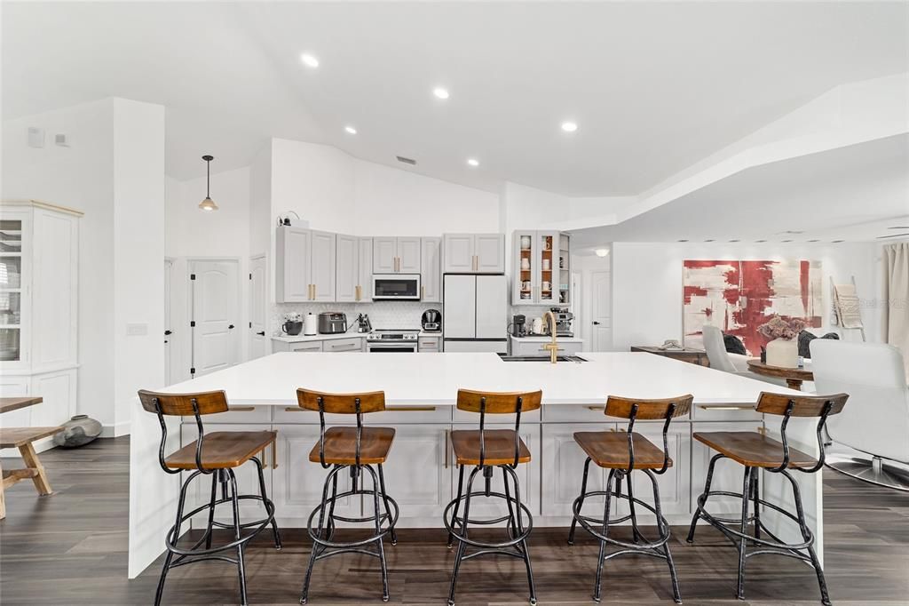 待售: $585,000 (3 贝兹, 2 浴室, 2178 平方英尺)