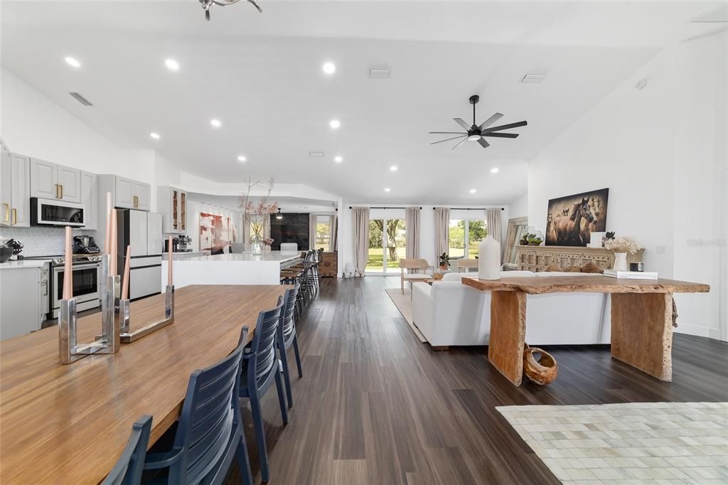 待售: $585,000 (3 贝兹, 2 浴室, 2178 平方英尺)