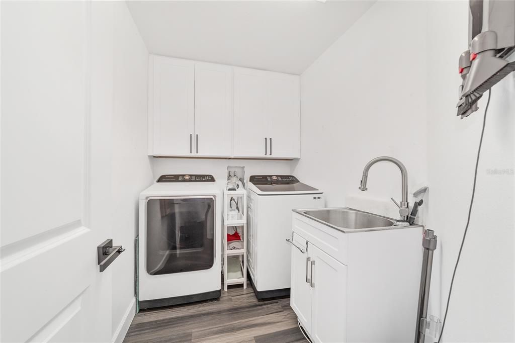 待售: $585,000 (3 贝兹, 2 浴室, 2178 平方英尺)