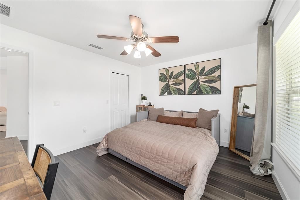 待售: $585,000 (3 贝兹, 2 浴室, 2178 平方英尺)